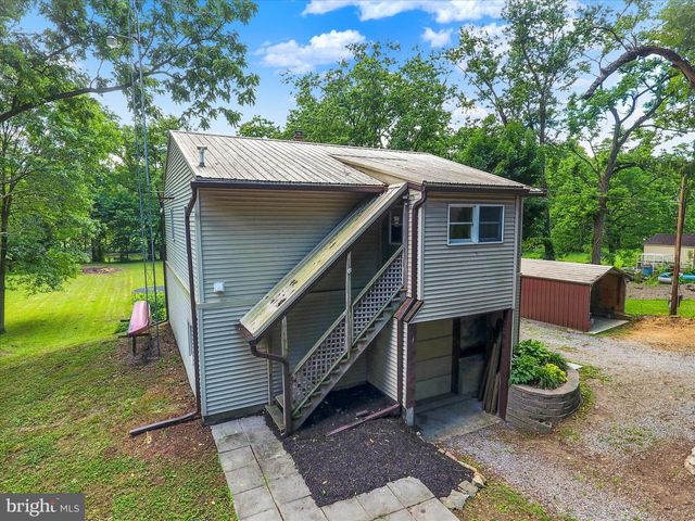 105 ELK DR, Carlisle, PA 17015