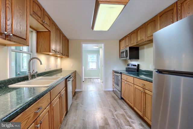 105 ELK DR, Carlisle, PA 17015