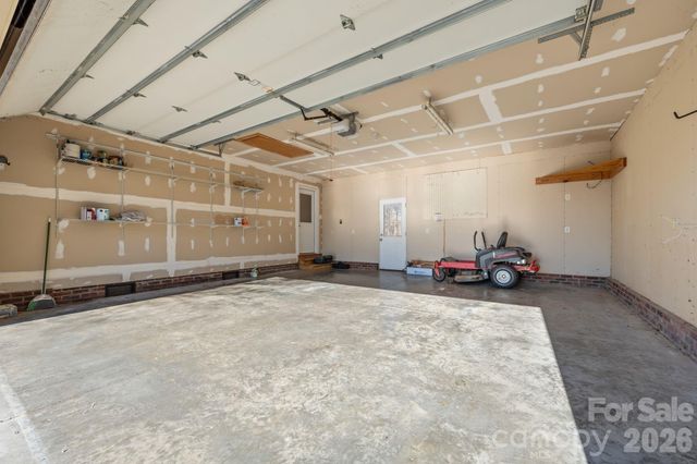 6200 Starlight Drive, Concord, NC 28027