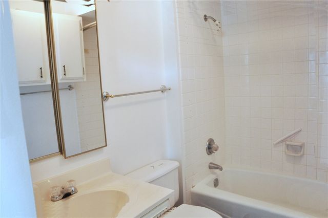 4551 Maureen Drive 33, Cedar Rapids, IA 52403