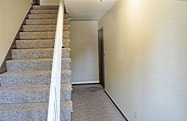 4551 Maureen Drive 33, Cedar Rapids, IA 52403