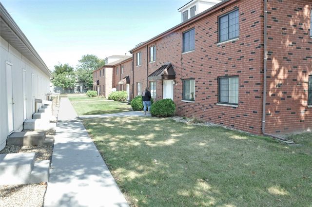 4551 Maureen Drive 33, Cedar Rapids, IA 52403