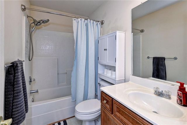 5320 Queen Bishop LN, Williamsburg, VA 23185