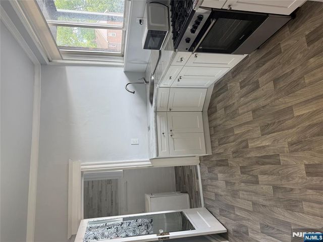 381-383 Centre 3, Nutley, NJ 07110