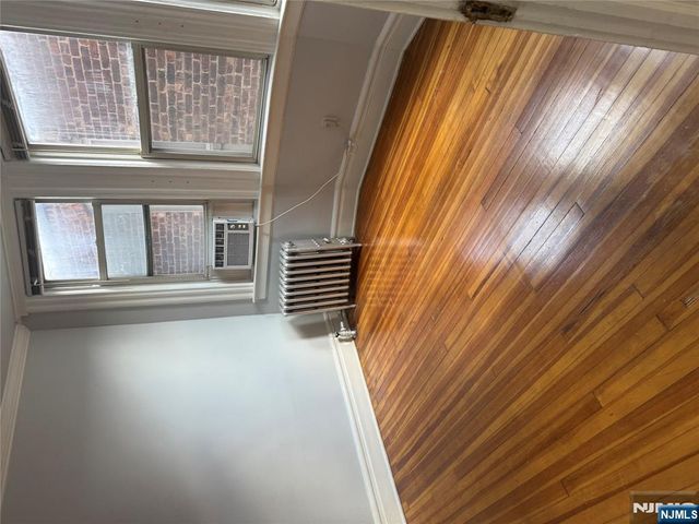 381-383 Centre 3, Nutley, NJ 07110