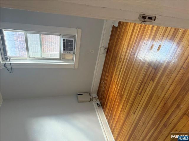 381-383 Centre 3, Nutley, NJ 07110