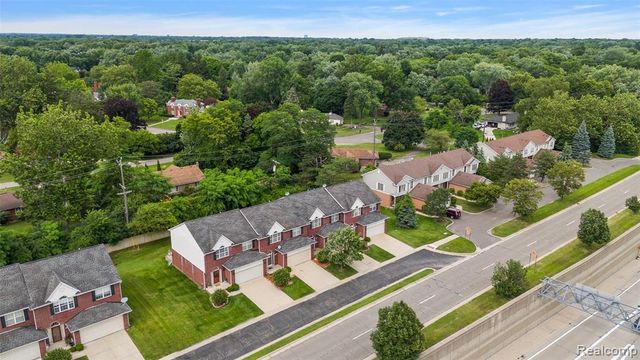 19208 W 11 Mile Road, Lathrup Village, MI 48076