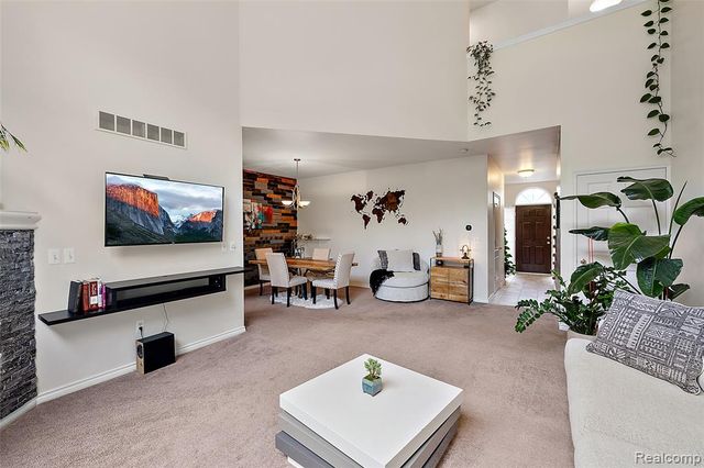 19208 W 11 Mile Road, Lathrup Village, MI 48076