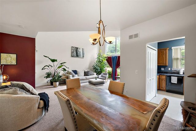 19208 W 11 Mile Road, Lathrup Village, MI 48076