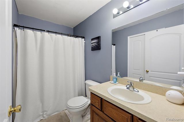 19208 W 11 Mile Road, Lathrup Village, MI 48076