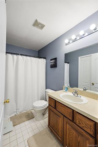 19208 W 11 Mile Road, Lathrup Village, MI 48076