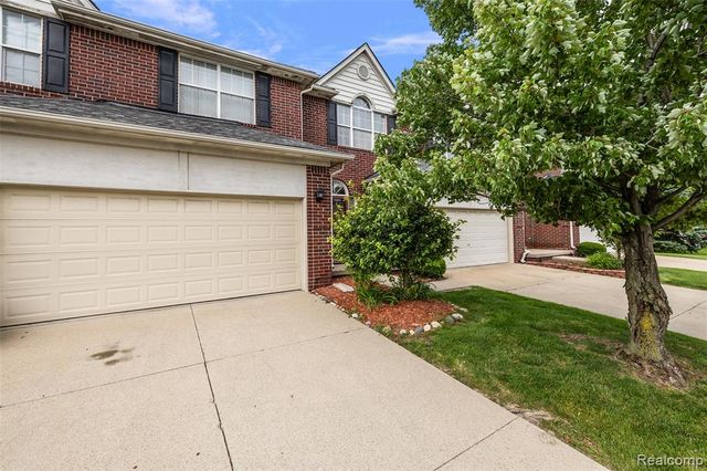 19208 W 11 Mile Road, Lathrup Village, MI 48076