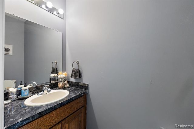 19208 W 11 Mile Road, Lathrup Village, MI 48076