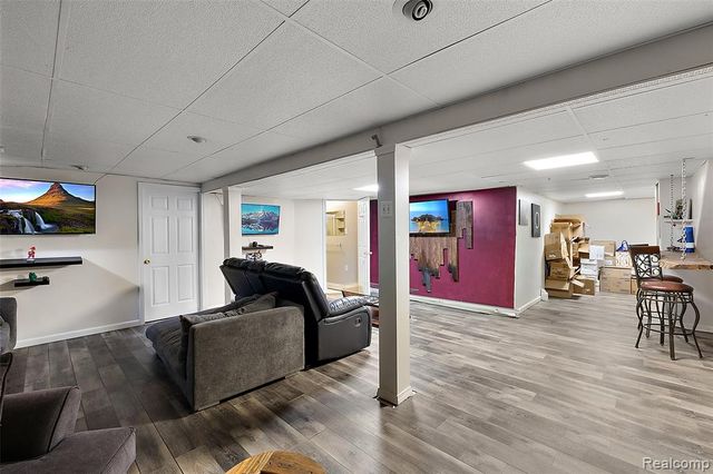 19208 W 11 Mile Road, Lathrup Village, MI 48076