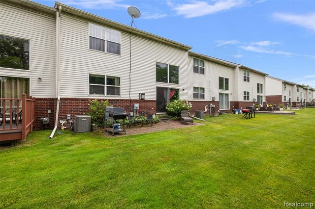 19208 W 11 Mile Road, Lathrup Village, MI 48076