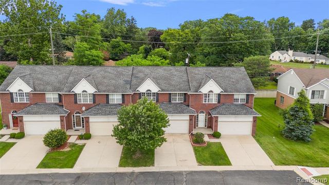 19208 W 11 Mile Road, Lathrup Village, MI 48076