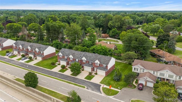 19208 W 11 Mile Road, Lathrup Village, MI 48076