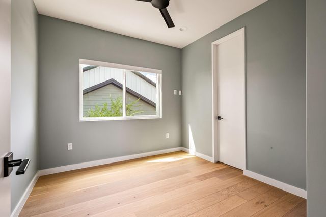 605 Brentwood ST 1, Austin, TX 78752