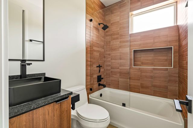 605 Brentwood ST 1, Austin, TX 78752