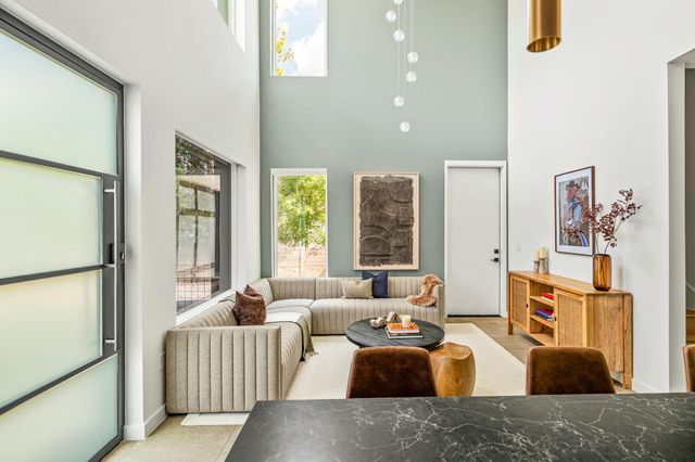 605 Brentwood ST 1, Austin, TX 78752