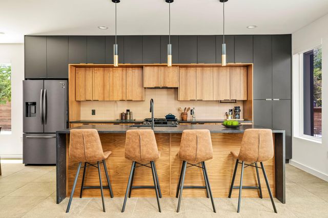 605 Brentwood ST 1, Austin, TX 78752