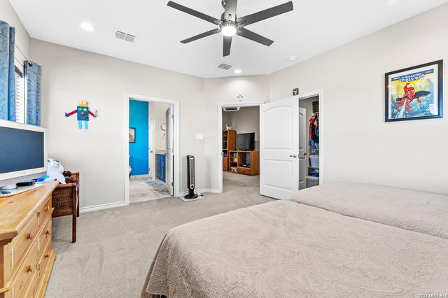 561 Barth, Poteet, TX 78065