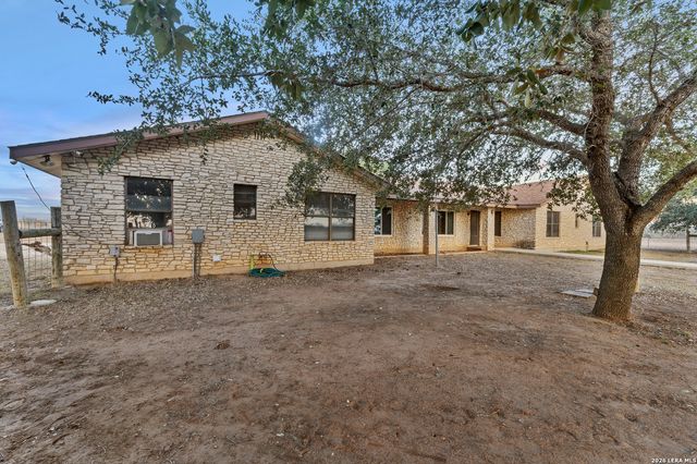 561 Barth, Poteet, TX 78065