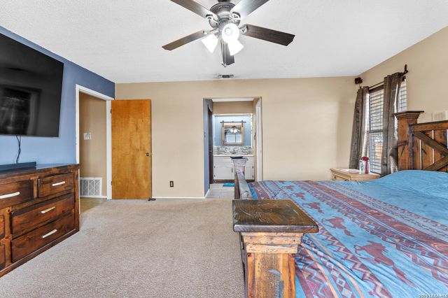 561 Barth, Poteet, TX 78065