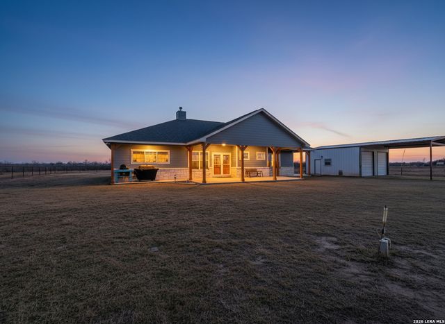 561 Barth, Poteet, TX 78065