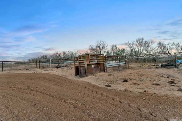 561 Barth, Poteet, TX 78065