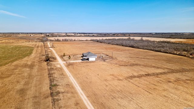 561 Barth, Poteet, TX 78065