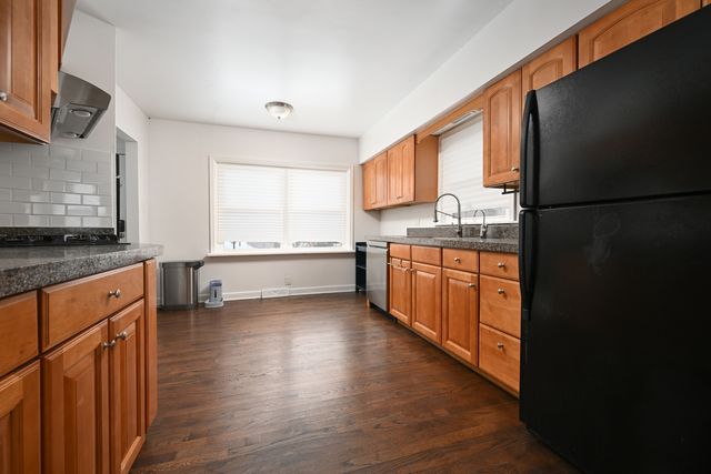 360 Erie Circle, Bloomingdale, IL 60108