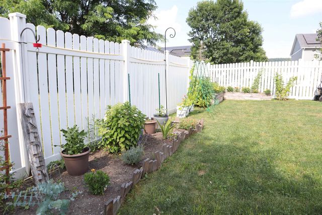 200 Farmall Drive, Hinesburg, VT 05461