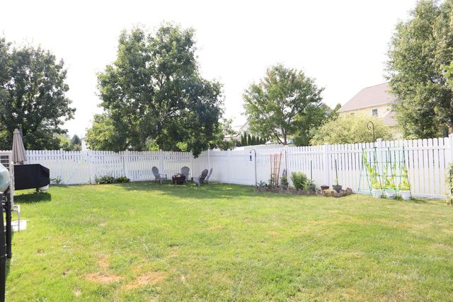 200 Farmall Drive, Hinesburg, VT 05461
