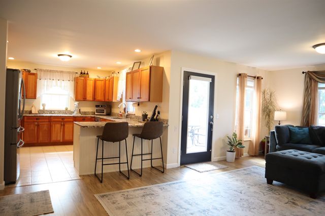 200 Farmall Drive, Hinesburg, VT 05461