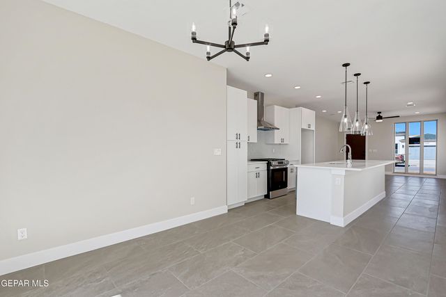 12328 Ben Dowell Way, El Paso, TX 79934