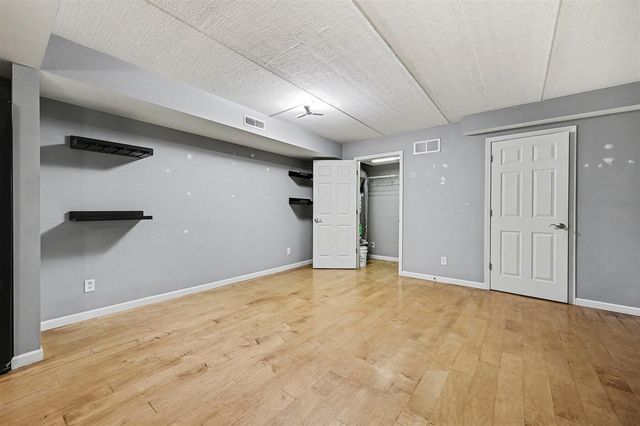 460 E Fulton Street 2, Grand Rapids, MI 49503