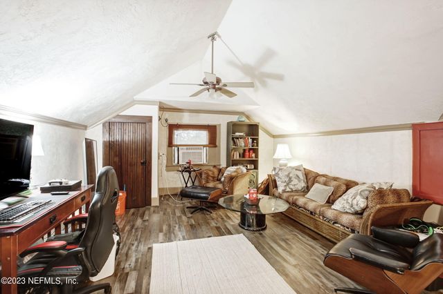 211 HWY 17, East Palatka, FL 32131