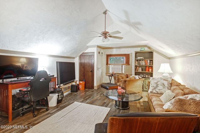 211 HWY 17, East Palatka, FL 32131