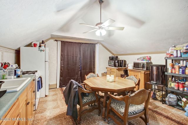 211 HWY 17, East Palatka, FL 32131