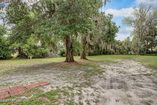 211 HWY 17, East Palatka, FL 32131