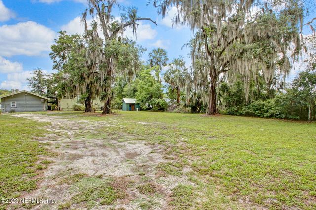 211 HWY 17, East Palatka, FL 32131
