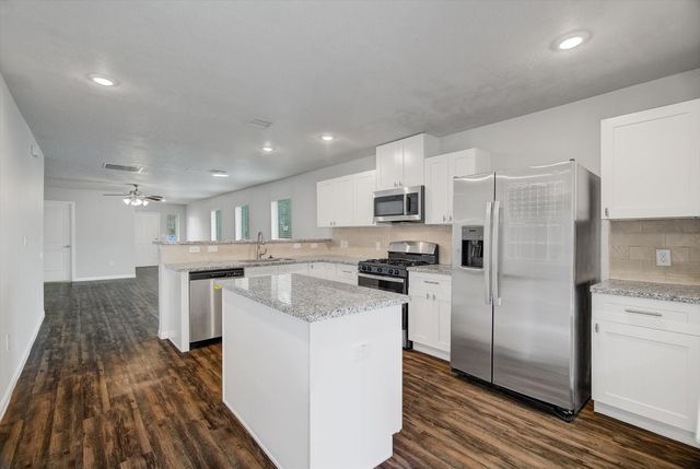 513 Hospital Street, Tomball, TX 77375