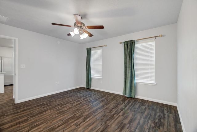 513 Hospital Street, Tomball, TX 77375