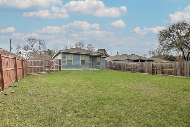 513 Hospital Street, Tomball, TX 77375