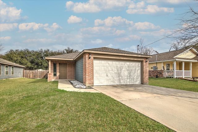513 Hospital Street, Tomball, TX 77375