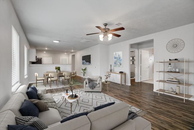 513 Hospital Street, Tomball, TX 77375