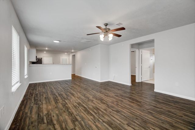 513 Hospital Street, Tomball, TX 77375