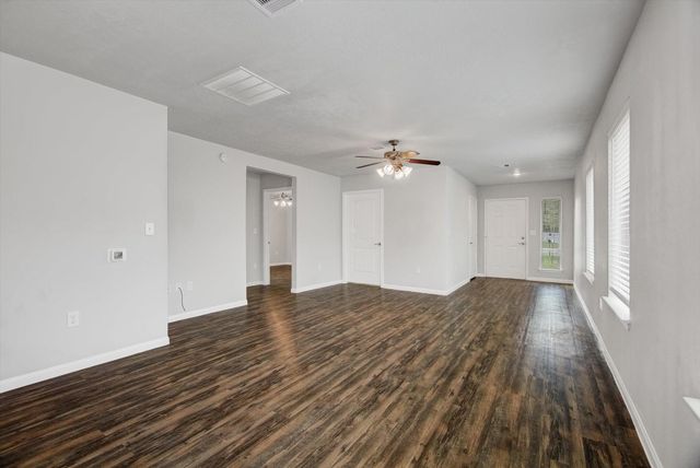 513 Hospital Street, Tomball, TX 77375