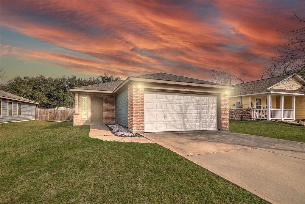 513 Hospital Street, Tomball, TX 77375